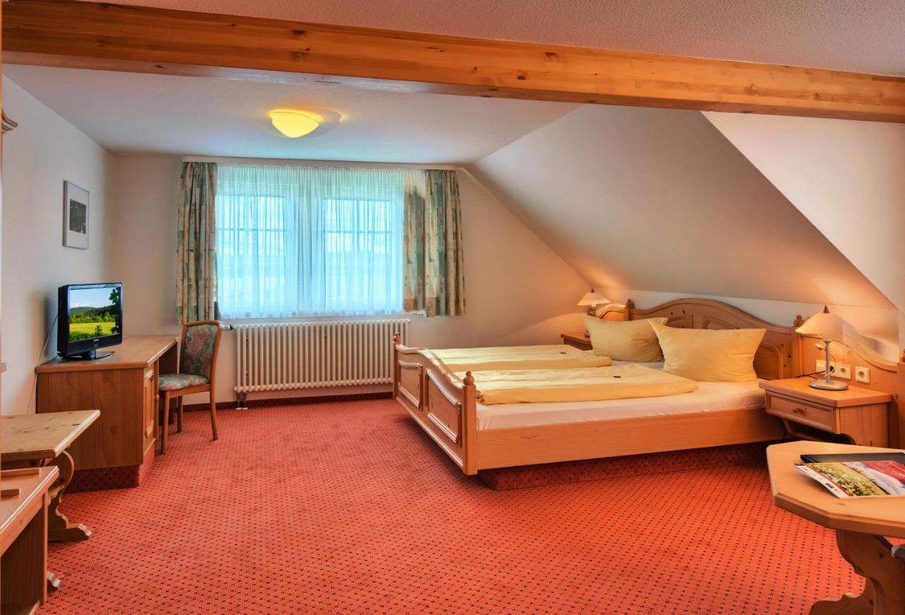 JUFA Hotel Schwarzwald Lenzkirch Exterior foto