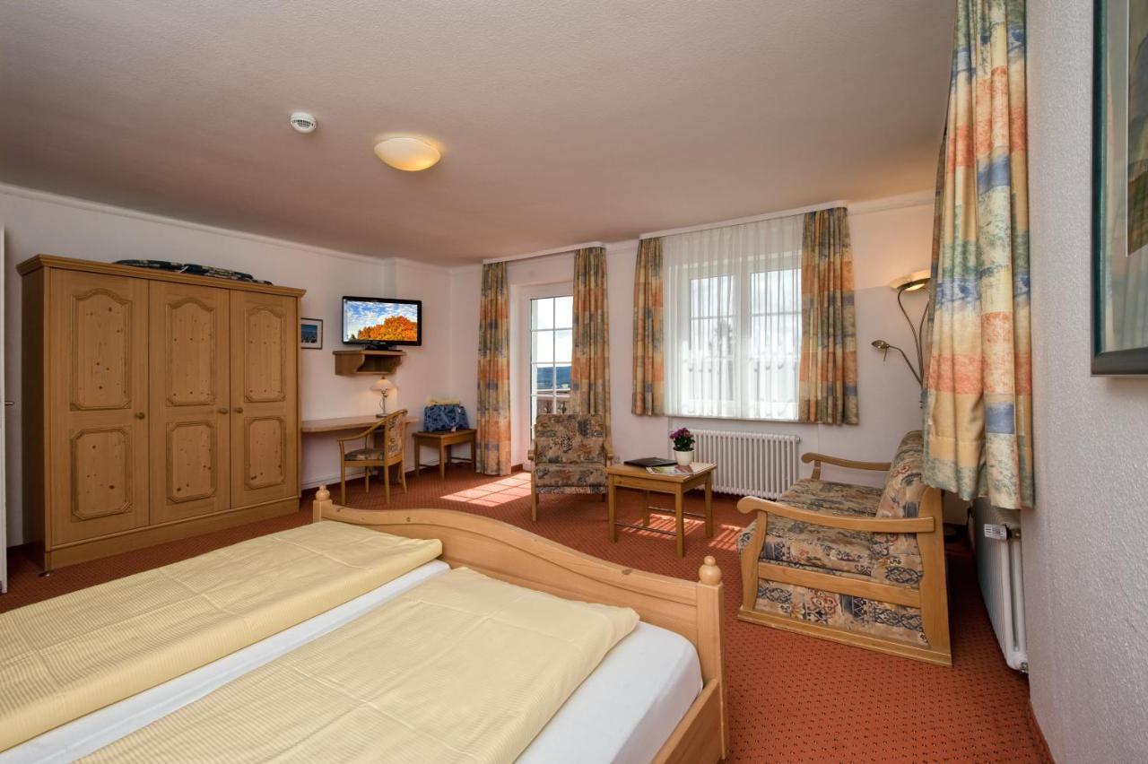 JUFA Hotel Schwarzwald Lenzkirch Exterior foto